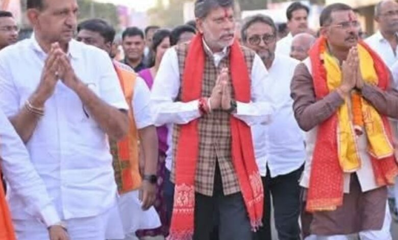 संतोष है, उम्मीद की किरण है और महाभारत के दिव्य दृष्टि वाला संजय भी; फिर कैसे आगे नहीं बढ़ेगा जगदलपुर? संतोष है, उम्मीद की किरण है और महाभारत के दिव्य दृष्टि वाला संजय भी; फिर कैसे आगे नहीं बढ़ेगा जगदलपुर?