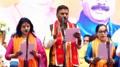 महापौर मीनल चौबे सहित 70 पार्षदों ने ली शपथ
