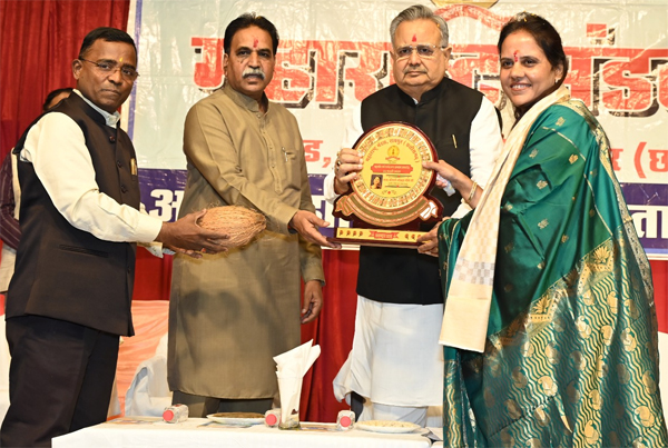 पार्षद बनना, ठेकेदार नहीं : डा. रमन सिंह पार्षद बनना, ठेकेदार नहीं : डा. रमन सिंह