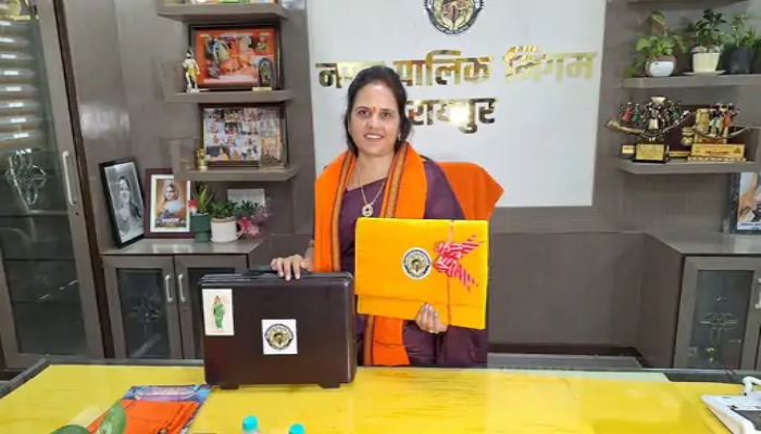 बीजेपी महापौर रायपुर नगर निगम में 15 साल बाद बजट करेंगी पेश, पढ़े बजट की प्रमुख घोषणाएं बीजेपी महापौर रायपुर नगर निगम में 15 साल बाद बजट करेंगी पेश, पढ़े बजट की प्रमुख घोषणाएं