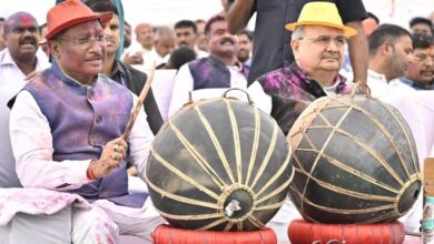 विधानसभा अध्यक्ष, मुख्यमंत्री, नेता प्रतिपक्ष सहित सभी विधायकों ने खेली होली