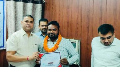लाइनमैन दिवस समारोह,में लाइनमैनो को किया गया सम्मानित