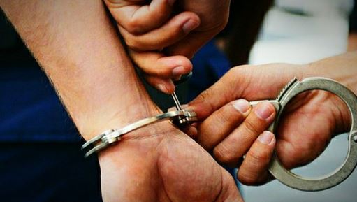 ऑटो पार्ट्स दुकान में सट्टे का कारोबार, संचालक गिरफ्तार ऑटो पार्ट्स दुकान में सट्टे का कारोबार, संचालक गिरफ्तार