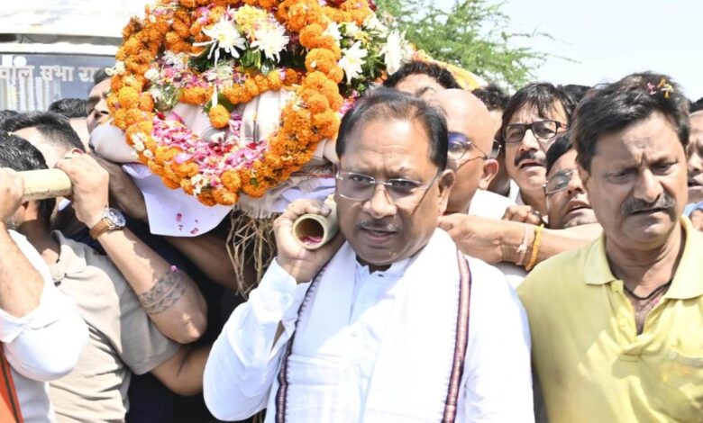 आतंकवादियों की कायराना हरकत से प्रदेश ने अपना बेटा खोया: विष्णुदेव साय आतंकवादियों की कायराना हरकत से प्रदेश ने अपना बेटा खोया: विष्णुदेव साय