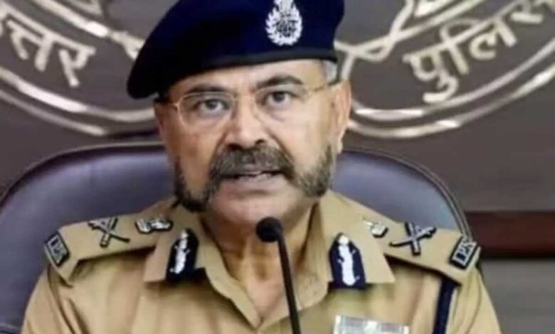 वक्फ बिल पर संसद में बहस से पहले यूपी में कानून व्यवस्था को देखते हुए पुलिस कर्मचारियों की छुट्टियां रद्द वक्फ बिल पर संसद में बहस से पहले यूपी में कानून व्यवस्था को देखते हुए पुलिस कर्मचारियों की छुट्टियां रद्द