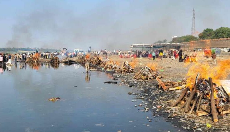 मध्य प्रदेश के मजदूरों को गुजरात में मिली मौत, घर में मुखाग्नि देने वाले भी ना बचे मध्य प्रदेश के मजदूरों को गुजरात में मिली मौत, घर में मुखाग्नि देने वाले भी ना बचे