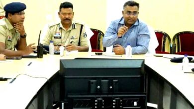 पुलिस महानिरीक्षक रायपुर रेंज रायपुर द्वारा जिला रायपुर के पुलिस एवं अभियोजन अधिकारियों की ली गई बैठक
