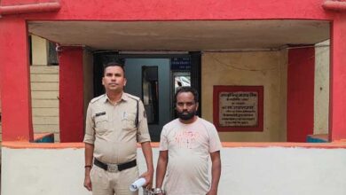 दूसरे के नाम से बैंक खाता खोलवाकर लाखों रूपये का अवैध लेन-देन करने वाला उडीसा का अंतर्राज्यीय आरोपी मकरन्दा मेहर  गिरफ्तार