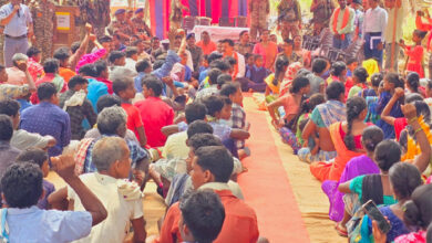 उपमुख्यमंत्री ने नक्सली कमांडर हिड़मा और देवा के कोर इलाके रायगुड़ेम में लगाई जन चौपाल