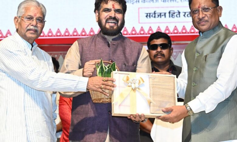 खादी से आत्मनिर्भर भारत की ओर, छत्तीसगढ़ खादी बोर्ड बना मिशन का आधार खादी से आत्मनिर्भर भारत की ओर, छत्तीसगढ़ खादी बोर्ड बना मिशन का आधार
