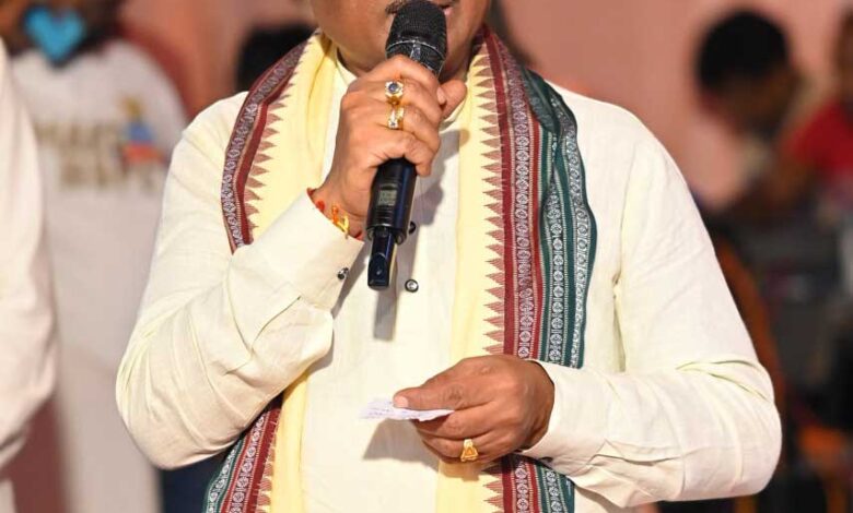 मुख्यमंत्री की पहल से जशपुर जिले में होगा आवागमन की सुविधा सुगम मुख्यमंत्री की पहल से जशपुर जिले में होगा आवागमन की सुविधा सुगम