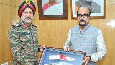 राज्यपाल श्री डेका से छत्तीसगढ़ और ओडिशा सब एरिया कमांडर ने की भेंट