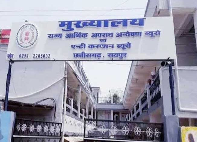 एक बार फिर भिलाई, दुर्ग, महासमुंद और धमतरी सहित 20 से ज्यादा ठिकानों पर ताबड़तोड़ छापेमारी की एक बार फिर भिलाई, दुर्ग, महासमुंद और धमतरी सहित 20 से ज्यादा ठिकानों पर ताबड़तोड़ छापेमारी की