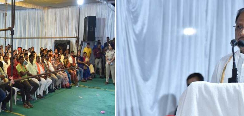 सरकार के कार्यों से प्रदेश में आ रही है खुशहाली : मुख्यमंत्री श्री विष्णु देव साय सरकार के कार्यों से प्रदेश में आ रही है खुशहाली : मुख्यमंत्री श्री विष्णु देव साय