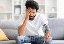अचानक से बढ़ जाए ब्लड प्रेशर तो कौन से घरेलू उपाय अपनाएं?