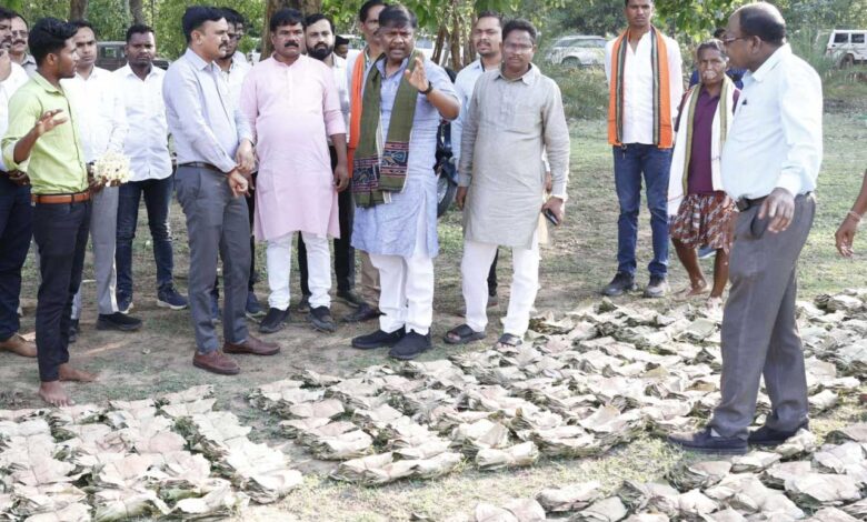 हरे सोने से वनवासियों के जीवन में आ रहा बदलाव: वन मंत्री श्री केदार कश्यप हरे सोने से वनवासियों के जीवन में आ रहा बदलाव: वन मंत्री श्री केदार कश्यप