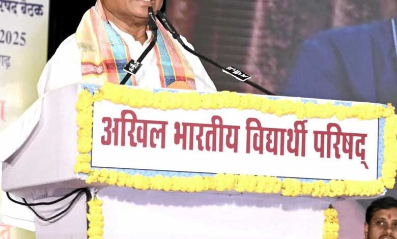 युवा शक्ति है राष्ट्र शक्ति- मुख्यमंत्री श्री विष्णुदेव साय युवा शक्ति है राष्ट्र शक्ति- मुख्यमंत्री श्री विष्णुदेव साय
