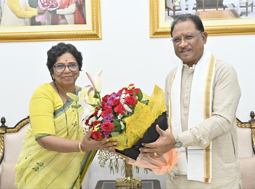 मुख्यमंत्री साय से राष्ट्रीय महिला आयोग की अध्यक्ष ने की सौजन्य मुलाकात मुख्यमंत्री साय से राष्ट्रीय महिला आयोग की अध्यक्ष ने की सौजन्य मुलाकात
