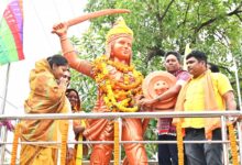 वीरांगना रानी दुर्गावती शहादत दिवस पर मंत्री श्रीमती लक्ष्मी राजवाड़े ने की अर्पित पुष्पांजलि