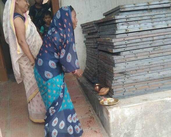 प्रधानमंत्री आवास योजना बनी ग्रामीण महिला समूहों की आजीविका का आधार प्रधानमंत्री आवास योजना बनी ग्रामीण महिला समूहों की आजीविका का आधार
