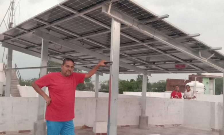 छत पर बिजलीघर, घर में उजियारा: प्रधानमंत्री सूर्यघर योजना से बदली जिंदगी छत पर बिजलीघर, घर में उजियारा: प्रधानमंत्री सूर्यघर योजना से बदली जिंदगी
