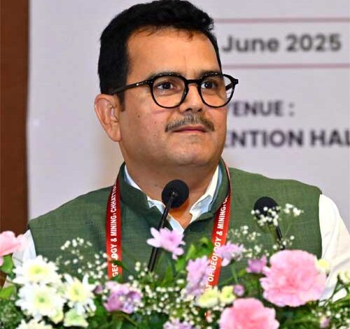 छत्तीसगढ़ की खनिज विविधता है देश की आर्थिक समृद्धि का आधार – खनिज सचिव श्री पी. दयानंद छत्तीसगढ़ की खनिज विविधता है देश की आर्थिक समृद्धि का आधार – खनिज सचिव श्री पी. दयानंद