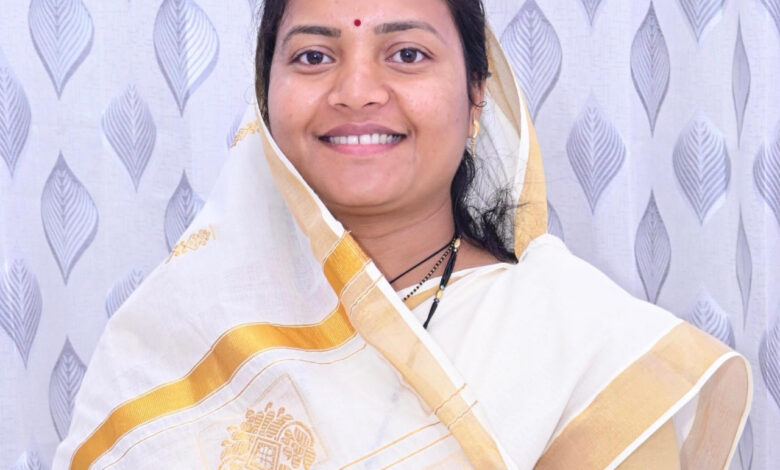 मंत्री श्रीमती लक्ष्मी राजवाड़े के प्रयासों ने दी सूरजपुर को शैक्षणिक समृद्धि की सौगात मंत्री श्रीमती लक्ष्मी राजवाड़े के प्रयासों ने दी सूरजपुर को शैक्षणिक समृद्धि की सौगात