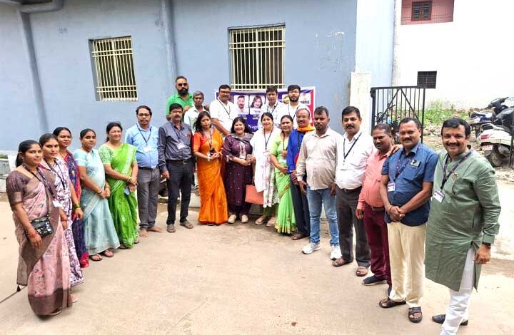 छ. ग. नागरिक सुरक्षा फाऊंडेशन ने 500 पौधे का किया वृक्षारोपण छ. ग. नागरिक सुरक्षा फाऊंडेशन ने 500 पौधे का किया वृक्षारोपण