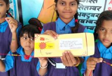 कश्मीर के सैनिकों के लिए छत्तीसगढ़ की बेटियों ने भेजीं राखियां …
