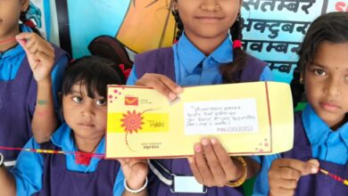 कश्मीर के सैनिकों के लिए छत्तीसगढ़ की बेटियों ने भेजीं राखियां …