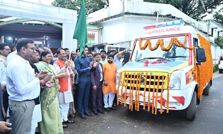 स्वास्थ्य सेवाओं के सुदृढ़ीकरण हेतु मुख्यमंत्री की दूरदर्शी पहल स्वास्थ्य सेवाओं के सुदृढ़ीकरण हेतु मुख्यमंत्री की दूरदर्शी पहल