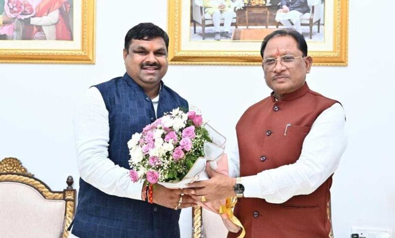 मुख्यमंत्री श्री साय ने श्री गजेंद्र यादव, श्री गुरु खुशवंत साहेब एवं श्री राजेश अग्रवाल को दी शुभकामनाएँ मुख्यमंत्री श्री साय ने श्री गजेंद्र यादव, श्री गुरु खुशवंत साहेब एवं श्री राजेश अग्रवाल को दी शुभकामनाएँ