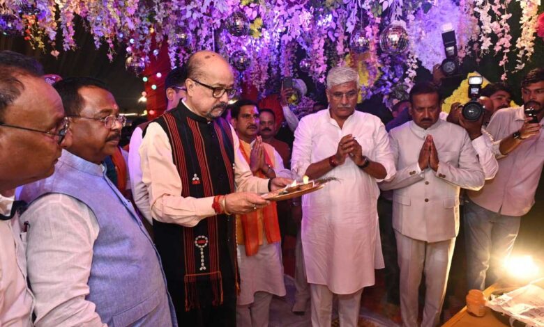 अतीत की स्वर्णिम स्मृतियों से जोड़ने और हमारे अमूल्य विरासत को संजोने का महान संकल्प है चक्रधर समारोह: राज्यपाल डेका
