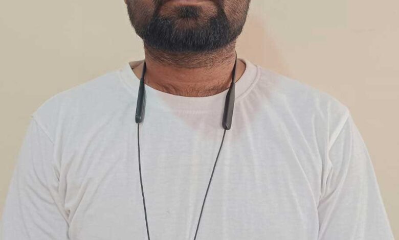 थाना टिकरापारा में पंजीबद्ध नारकोटिक एक्ट के प्रकरण में हेरोईन (चिट्टा) सप्लाय नेटवर्क में पेडलिंग का कार्य करने वाले अन्य 02 पेडलर्स को किया गया गिरफ्तार थाना टिकरापारा में पंजीबद्ध नारकोटिक एक्ट के प्रकरण में हेरोईन (चिट्टा) सप्लाय नेटवर्क में पेडलिंग का कार्य करने वाले अन्य 02 पेडलर्स को किया गया गिरफ्तार