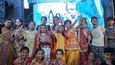 छत्तीसगढ़ी नृत्य और संस्कृति के रंगों से सजा आजाद क्लब का गणेश उत्सव