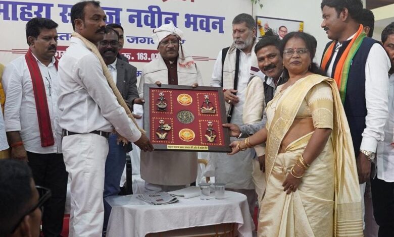 मुख्यमंत्री विष्णुदेव साय ने किया माहरा समाज के नवनिर्मित सामाजिक भवन का लोकार्पण मुख्यमंत्री विष्णुदेव साय ने किया माहरा समाज के नवनिर्मित सामाजिक भवन का लोकार्पण