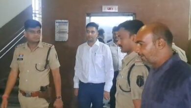 शराब घोटाला: ACB ने चैतन्य बघेल को गिरफ्तार किया, 6 अक्टूबर तक रिमांड पर शराब घोटाला: ACB ने चैतन्य बघेल को गिरफ्तार किया, 6 अक्टूबर तक रिमांड पर