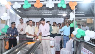 रायपुर स्टेशन के प्लेटफार्म एक पर एस्केलेटर स्वाचालित सीढ़ी का हुआ उदघाटन रायपुर स्टेशन के प्लेटफार्म एक पर एस्केलेटर स्वाचालित सीढ़ी का हुआ उदघाटन