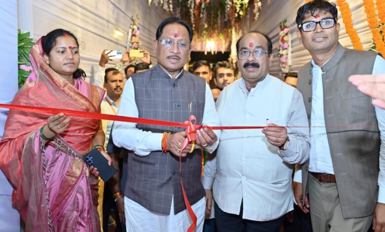 मुख्यमंत्री विष्णु देव साय ने रायगढ़ जिले के ग्राम गढ़ उमरिया में नवगुरुकुल का किया शुभारंभ मुख्यमंत्री विष्णु देव साय ने रायगढ़ जिले के ग्राम गढ़ उमरिया में नवगुरुकुल का किया शुभारंभ