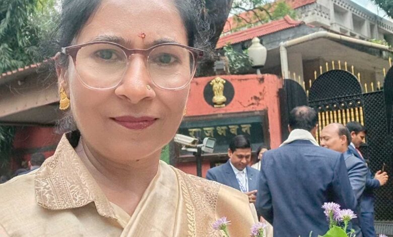 जेल शिक्षिका श्रीमती विवेक सिद्दीकी को राज्यपाल द्वारा राज्य शिक्षक सम्मान से सम्मानित जेल शिक्षिका श्रीमती विवेक सिद्दीकी को राज्यपाल द्वारा राज्य शिक्षक सम्मान से सम्मानित