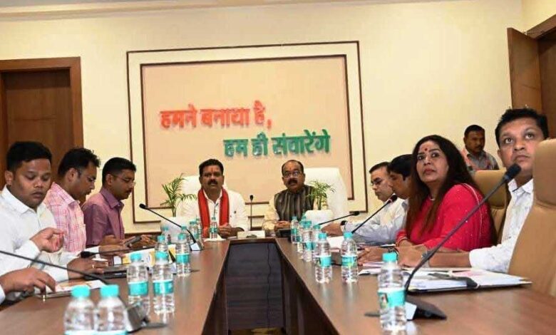 करसाय ता बस्तर बरसाय ता बस्तर : उप मुख्यमंत्री द्वय अरुण साव और विजय शर्मा ने बस्तर ओलंपिक की तैयारियों की समीक्षा की