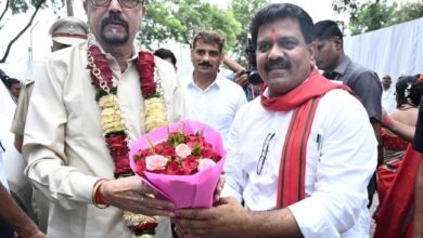 राज्यपाल श्री रमेन डेका ने भोरमदेव मंदिर में की विशेष पूजा-अर्चना, प्रदेश की खुशहाली एवं समृद्धि की कामना राज्यपाल श्री रमेन डेका ने भोरमदेव मंदिर में की विशेष पूजा-अर्चना, प्रदेश की खुशहाली एवं समृद्धि की कामना