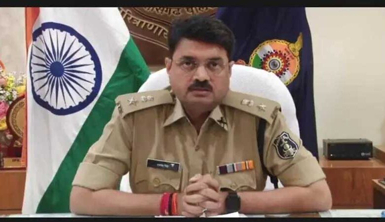कैंपस से मोहल्लों तक चाकूबाज़ी पर लगाम…276 चाकू जब्त, 300 केस दर्ज पुलिस की चौकसी ने अपराधियों को घेरा… अब न्यायालय भी संतुष्ट कार्रवाई कैंपस से मोहल्लों तक चाकूबाज़ी पर लगाम…276 चाकू जब्त, 300 केस दर्ज पुलिस की चौकसी ने अपराधियों को घेरा… अब न्यायालय भी संतुष्ट कार्रवाई