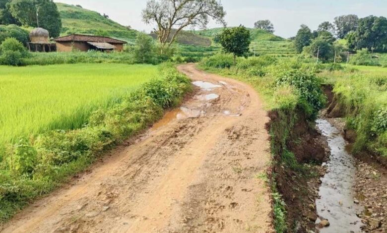 ग्राम पोड़ीखुर्द से ग्राम सुलेशा के बीच दनगरी घाट तक सड़क निर्माण हेतु 18.37 करोड़ रुपए की मिली मंजूरी