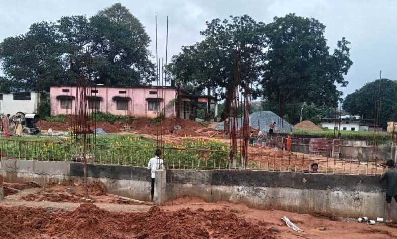 बगीचा में आधुनिक इनडोर बैडमिंटन स्टेडियम का निर्माण प्रारंभ बगीचा में आधुनिक इनडोर बैडमिंटन स्टेडियम का निर्माण प्रारंभ