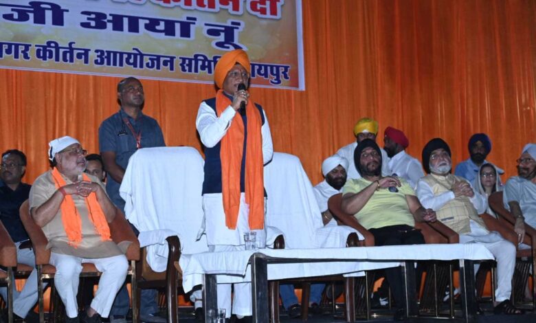 गुरु तेगबहादुर 350वीं शहीदी यात्रा का राजधानी में जोरदार स्वागत गुरु तेगबहादुर 350वीं शहीदी यात्रा का राजधानी में जोरदार स्वागत