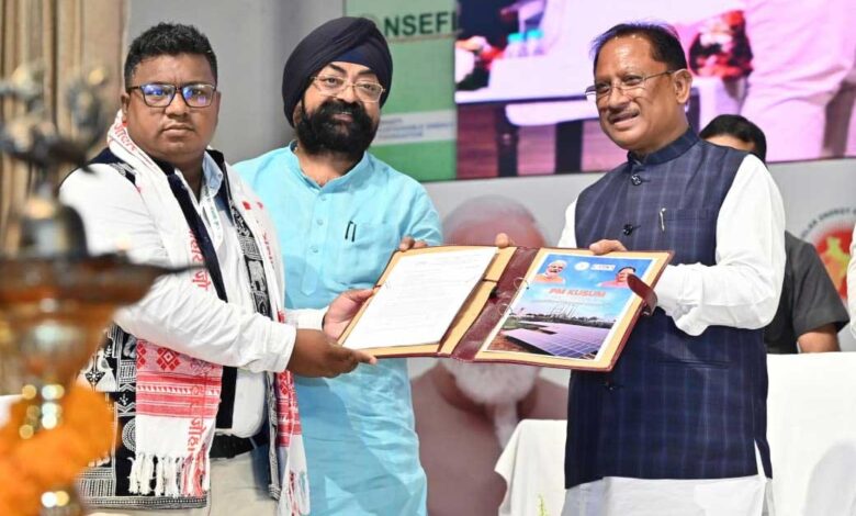 प्रदेश में सौर ऊर्जा के उपभोक्ता ऊर्जा उत्पादक के साथ-साथ बन रहे हैं ऊर्जा दाता : मुख्यमंत्री श्री साय प्रदेश में सौर ऊर्जा के उपभोक्ता ऊर्जा उत्पादक के साथ-साथ बन रहे हैं ऊर्जा दाता : मुख्यमंत्री श्री साय