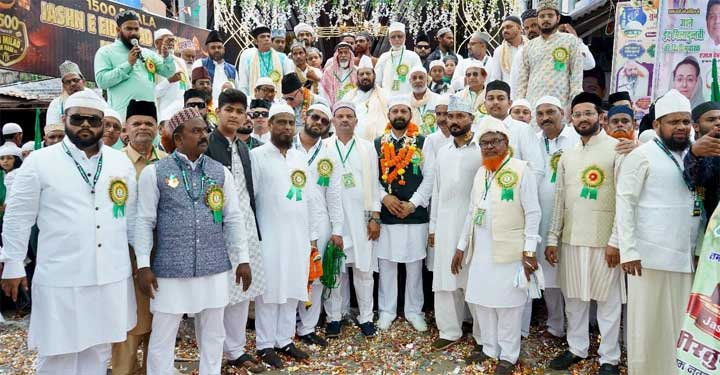 1500 साला जुलूसे मोहम्मदी भव्य रूप से शहर सीरतुन्नबी कमेटी रायपुर के सदर सोहेल सेठी व टीम के नेतृत्व मे सम्पन्न 1500 साला जुलूसे मोहम्मदी भव्य रूप से शहर सीरतुन्नबी कमेटी रायपुर के सदर सोहेल सेठी व टीम के नेतृत्व मे सम्पन्न