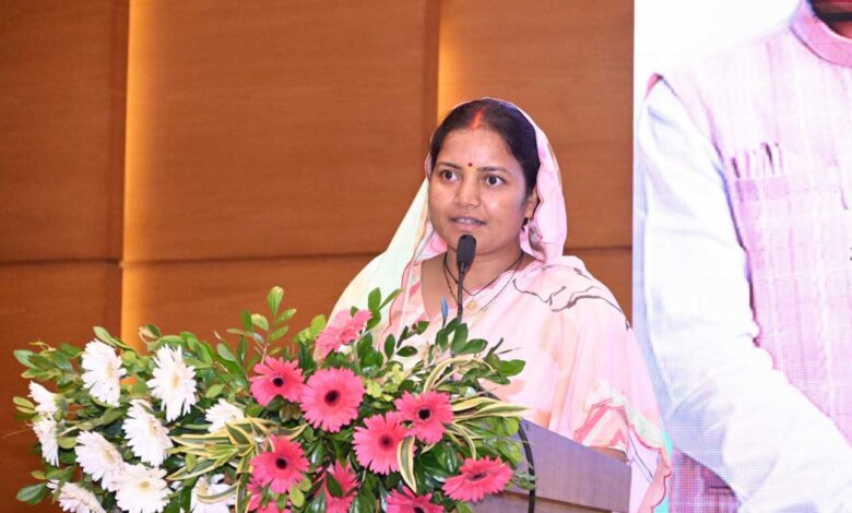 उपचार से बेहतर है रोकथाम- मंत्री लक्ष्मी राजवाड़े उपचार से बेहतर है रोकथाम- मंत्री लक्ष्मी राजवाड़े