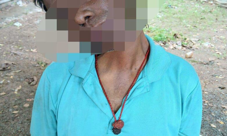 रायपुर पुलिस लाइन में प्रधान आरक्षक ने फांसी लगाकर दी जान, उत्पीड़न की आशंका रायपुर पुलिस लाइन में प्रधान आरक्षक ने फांसी लगाकर दी जान, उत्पीड़न की आशंका